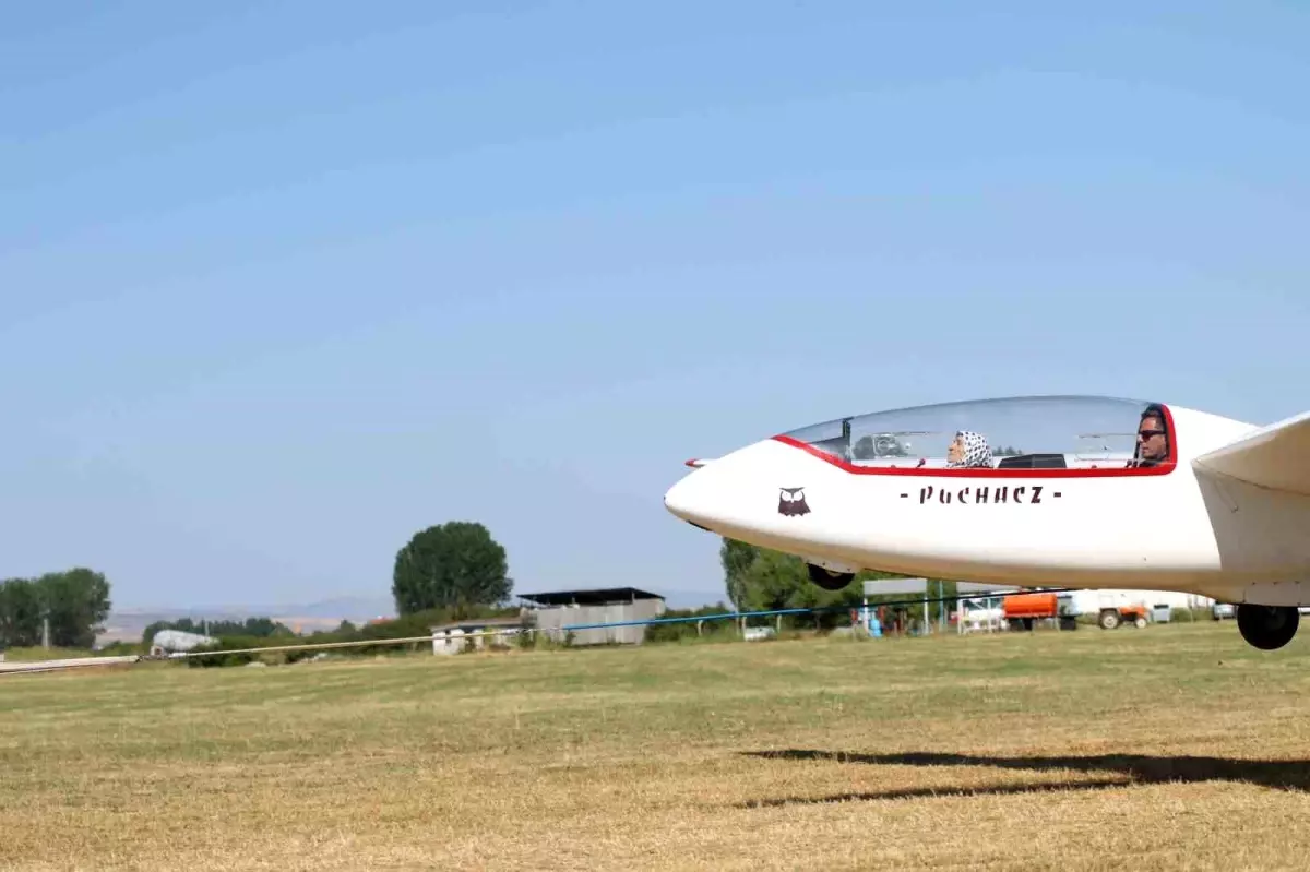 83 Yaşında Uçmanın Keyfini Çıktı