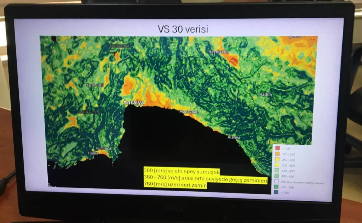 Antalya\'da Tarım Alanları Yıllık 2 Santim Çöküyor