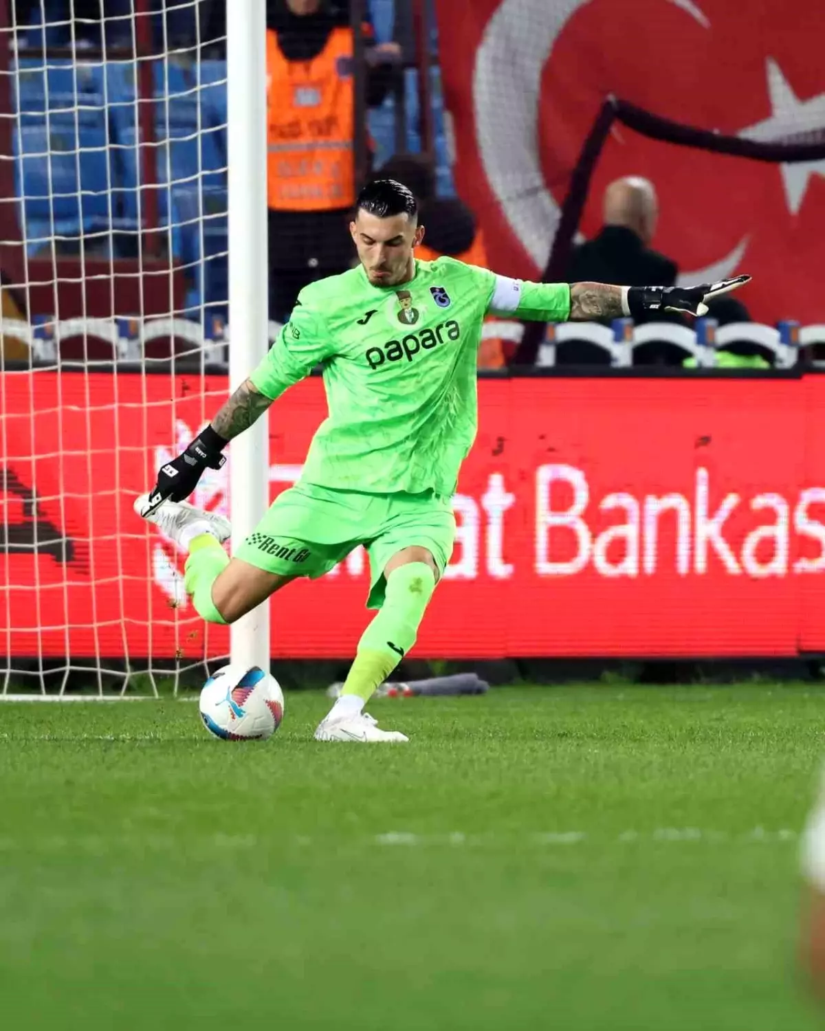 Fenerbahçe Uğurcan Çakır\'ı Almak Üzere