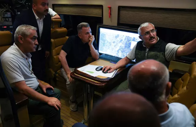 İzmir'de orman 2 gündür yanıyor