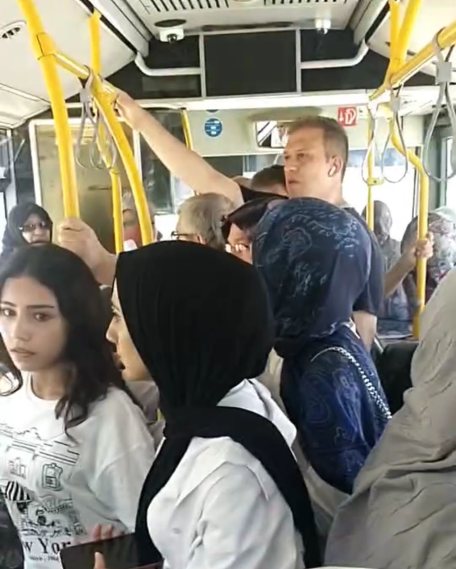 Otobüs şoföründen engelli yolcuya skandal sözler: Babanın malı mı gerizekalı