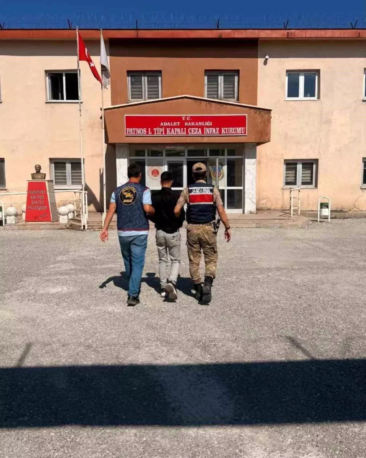 Ağrı\'da Kasten Öldürme Suçlusuna Operasyon