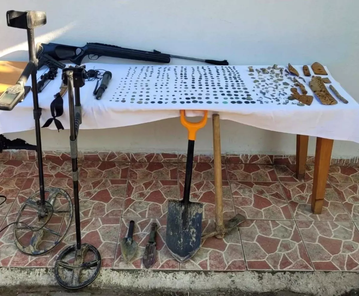 Tekirdağ\'da Uyuşturucu ve Tarihi Eser Operasyonu