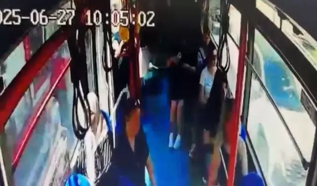 Adana'da Emekli Hakim, Otobüste Kadın Gözlemleme İddiasıyla Gözaltına Alındı