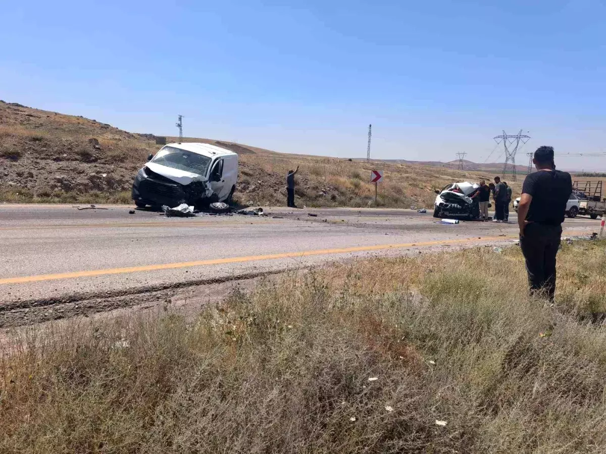 Ankara'da trafik kazasında 1 kişi hayatını kaybetti, 1 kişi de yaralandı.