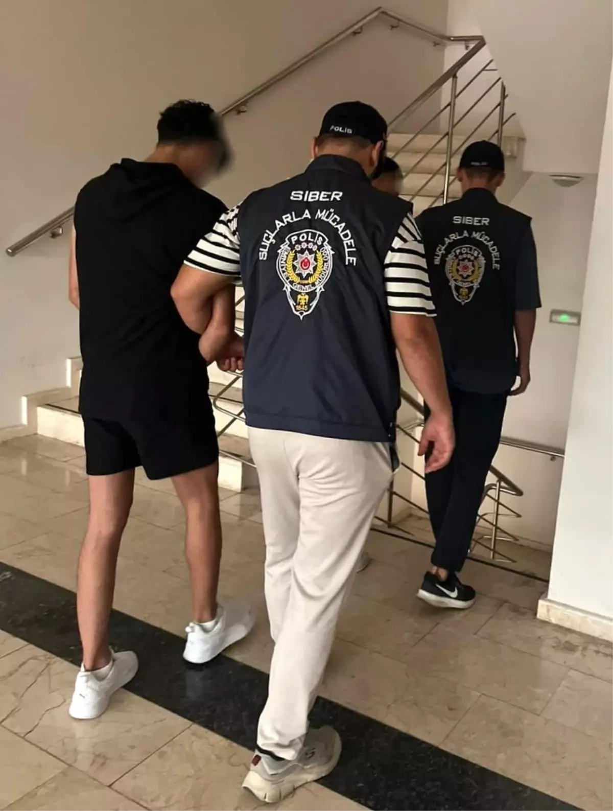 Antalya\'da Dolandırıcılık ve Bahis Operasyonu