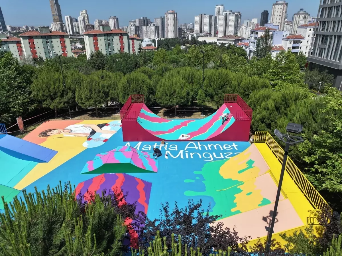 Ataşehir\'de duygu dolu anlar Mattia Ahmet Minguzzi Kaykay Parkı açıldı