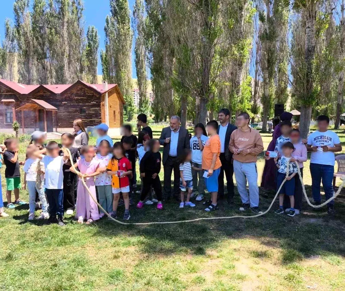 Yetim Çocuklara Bayburt\'ta Piknik