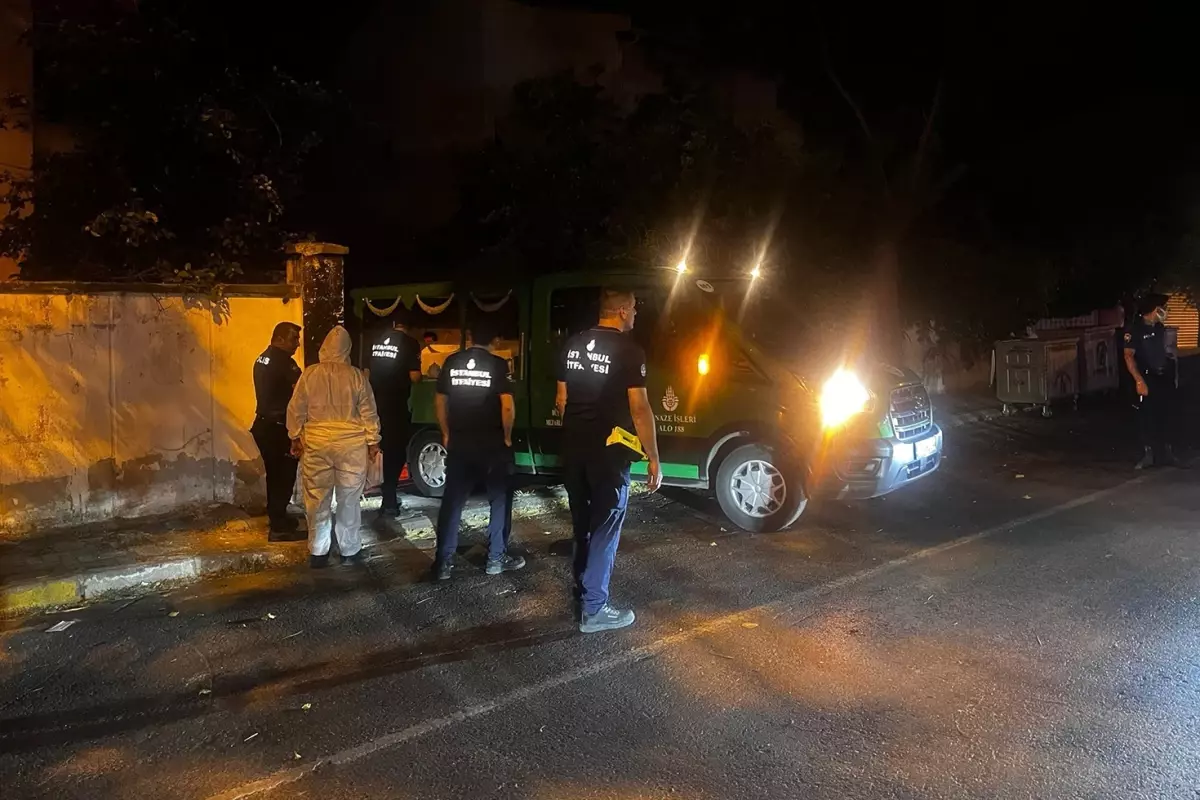 Beylikdüzü\'nde metruk villada erkek cesedi bulundu