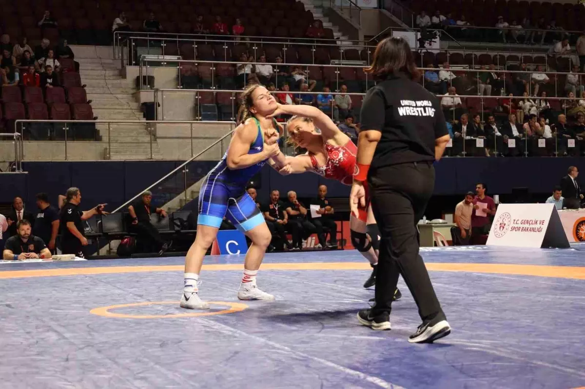 Kocaeli\'de güreş heyecanı sürüyor