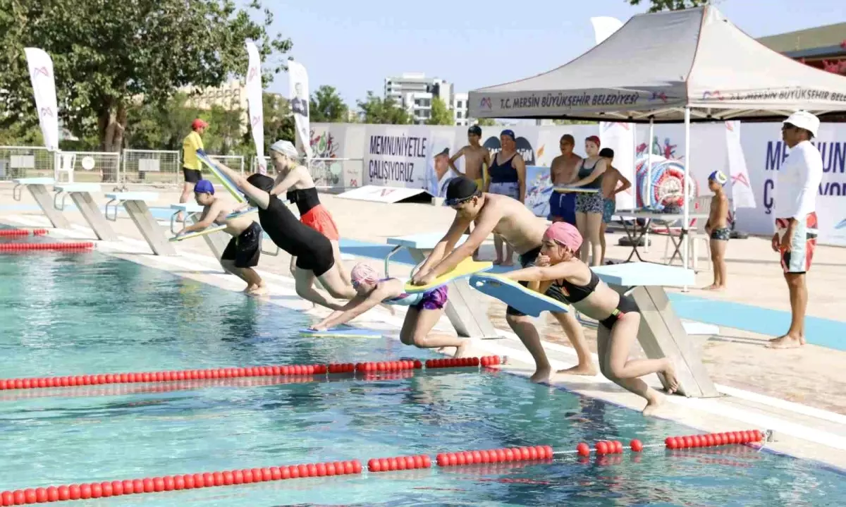 Mersin\'de Ücretsiz Yüzme Kursları Başladı