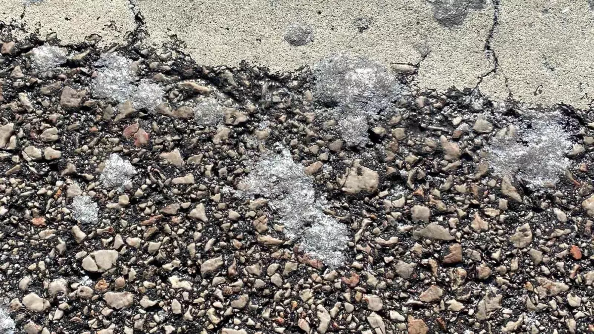 İzmit\'te Otobüs Durağına Kimyasal Madde ile Saldırı