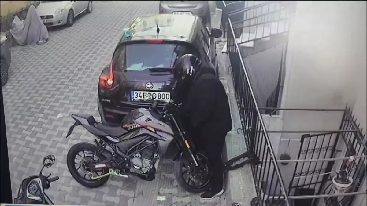 Motosiklet Hırsızları Yakalandı