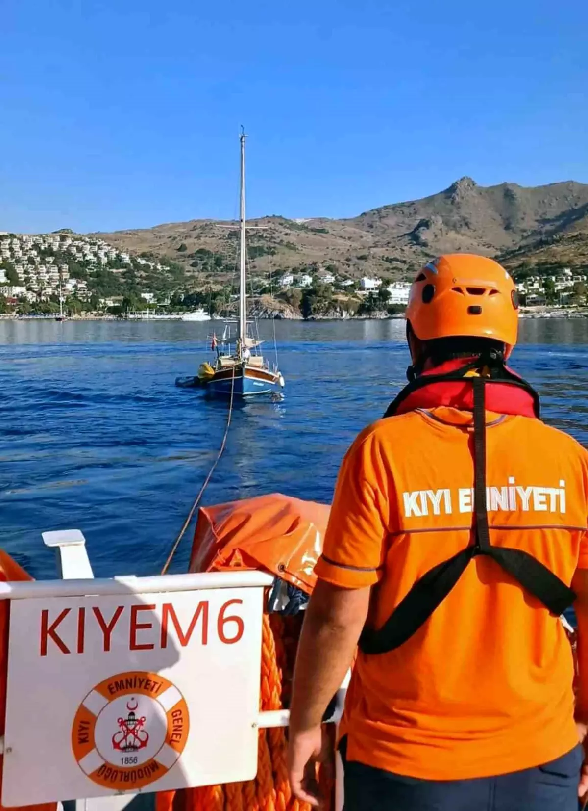 Bodrum\'da Sürüklenen Tekne Kurtarıldı