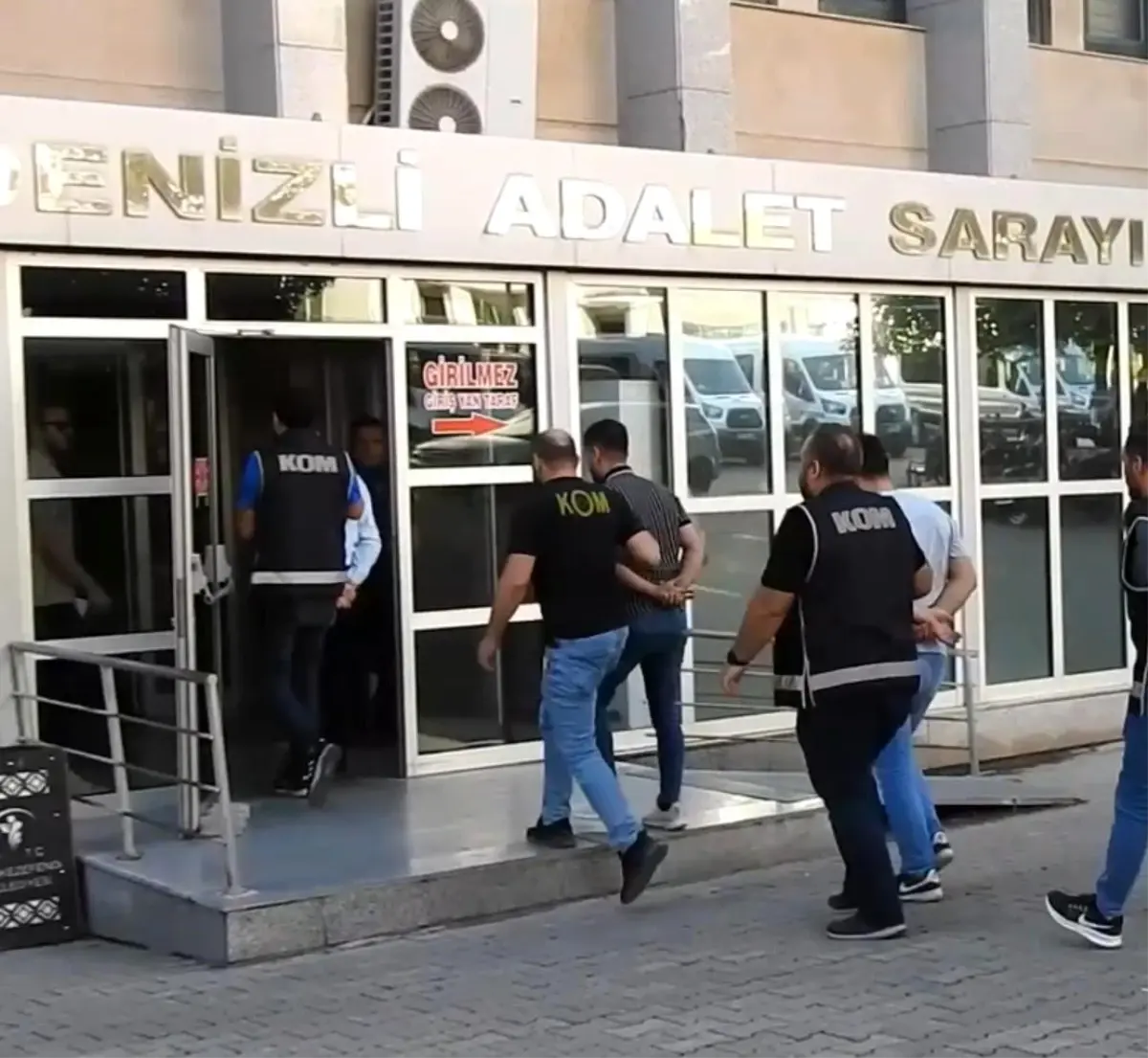 Denizli\'de Tefecilik Operasyonu: 3 Gözaltı