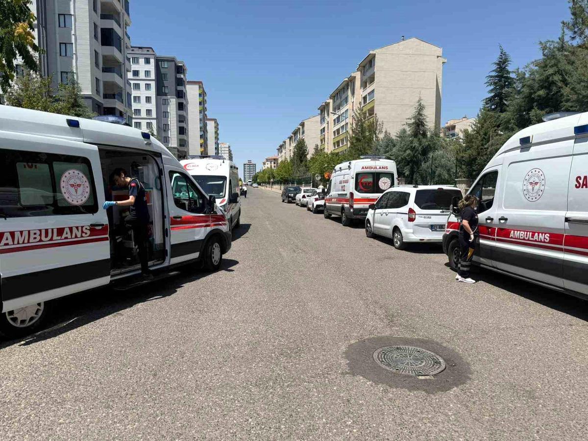Diyarbakır\'da Apartman Yangını
