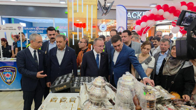 Şanlıurfa'da şehit çocuklarına destek için kermes düzenlendi Şanlıurfa'da şehit çocuklarına destek için kermes düzenlendi