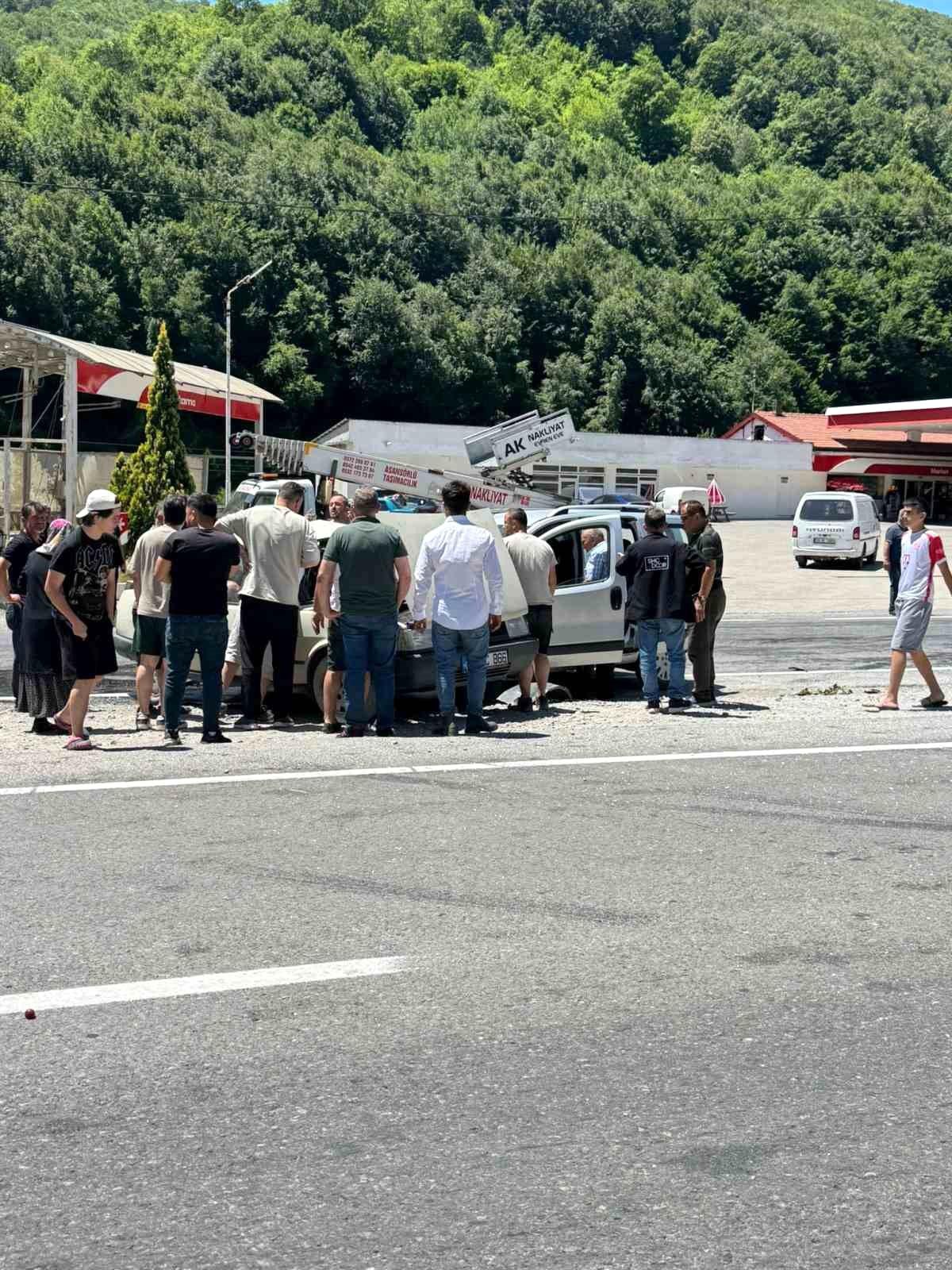 Zonguldak\'ta Trafik Kazası: 2 Yaralı
