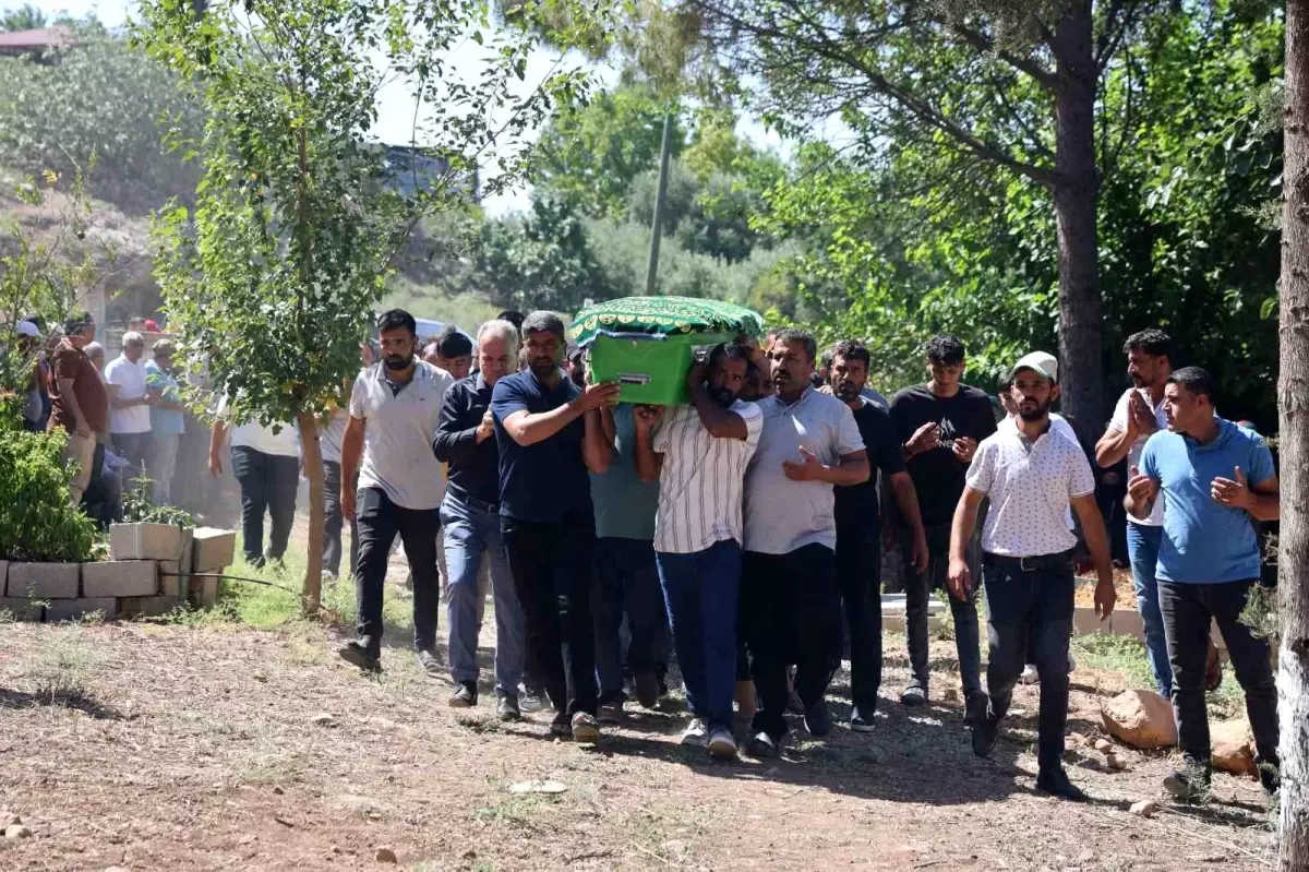 Ablasının düğününde kalp krizi geçiren genç hayatını kaybetti