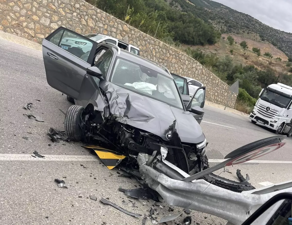 Tokat\'ta Kaza: 8 Yaralı