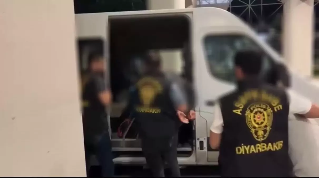 Diyarbakır\'da Dolandırıcılık Operasyonu