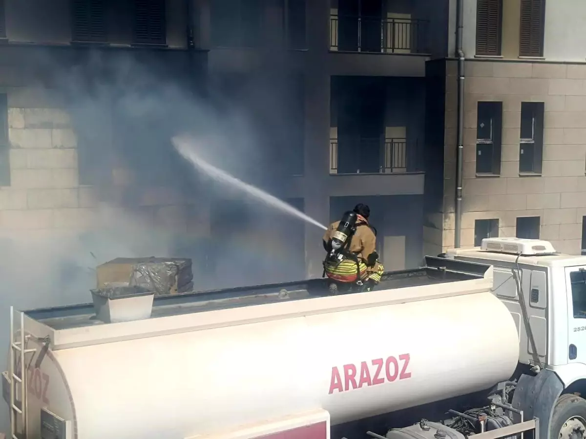 Hatay\'da Şantiyede Yangın Çıktı