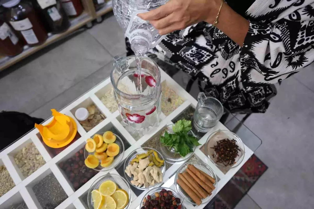 Yazın Serinleten Sağlıklı Şerbetler