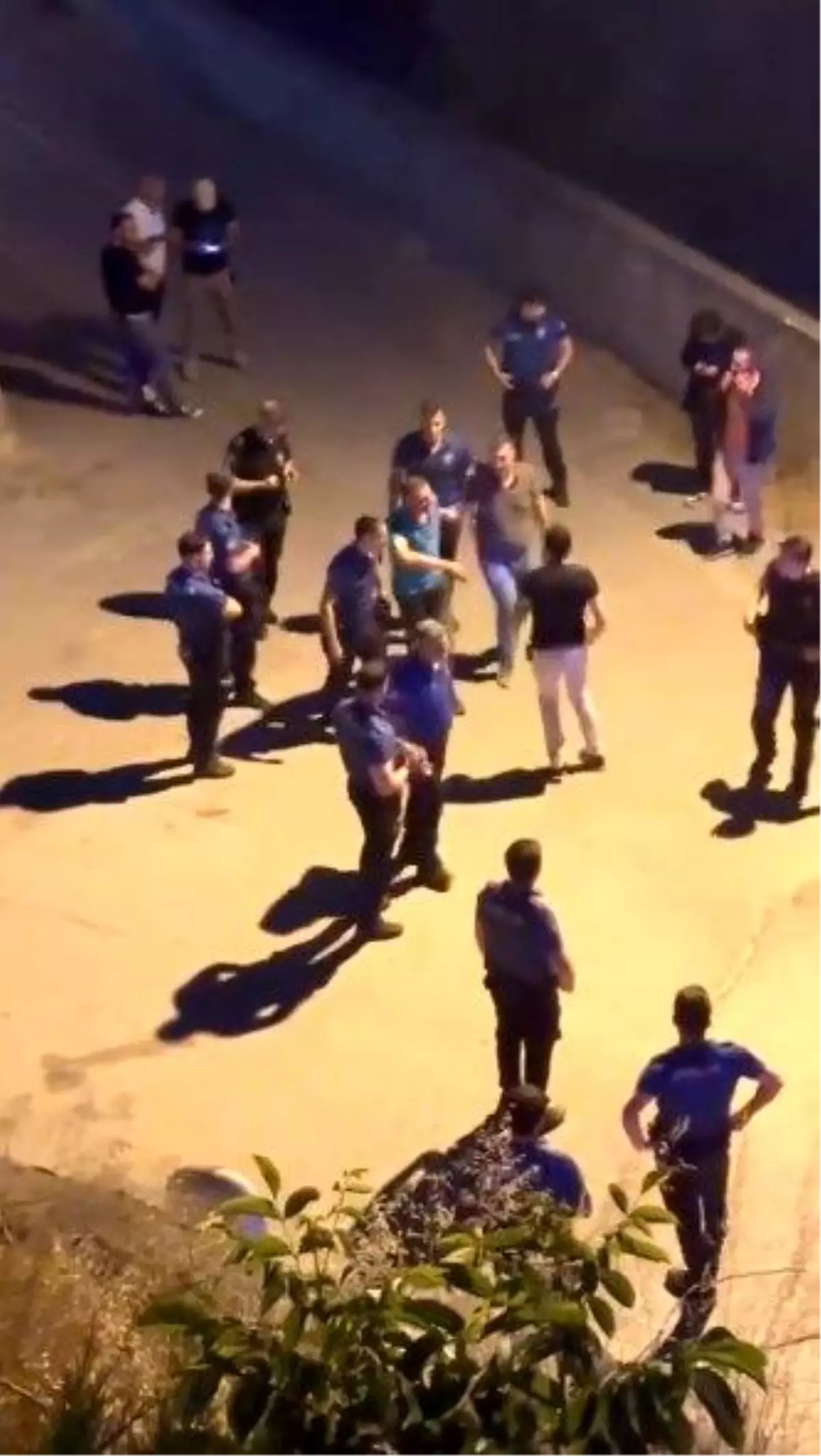 Kocaeli\'de Tabancıla Sokakta Dolaşan Şüpheli Gözaltında