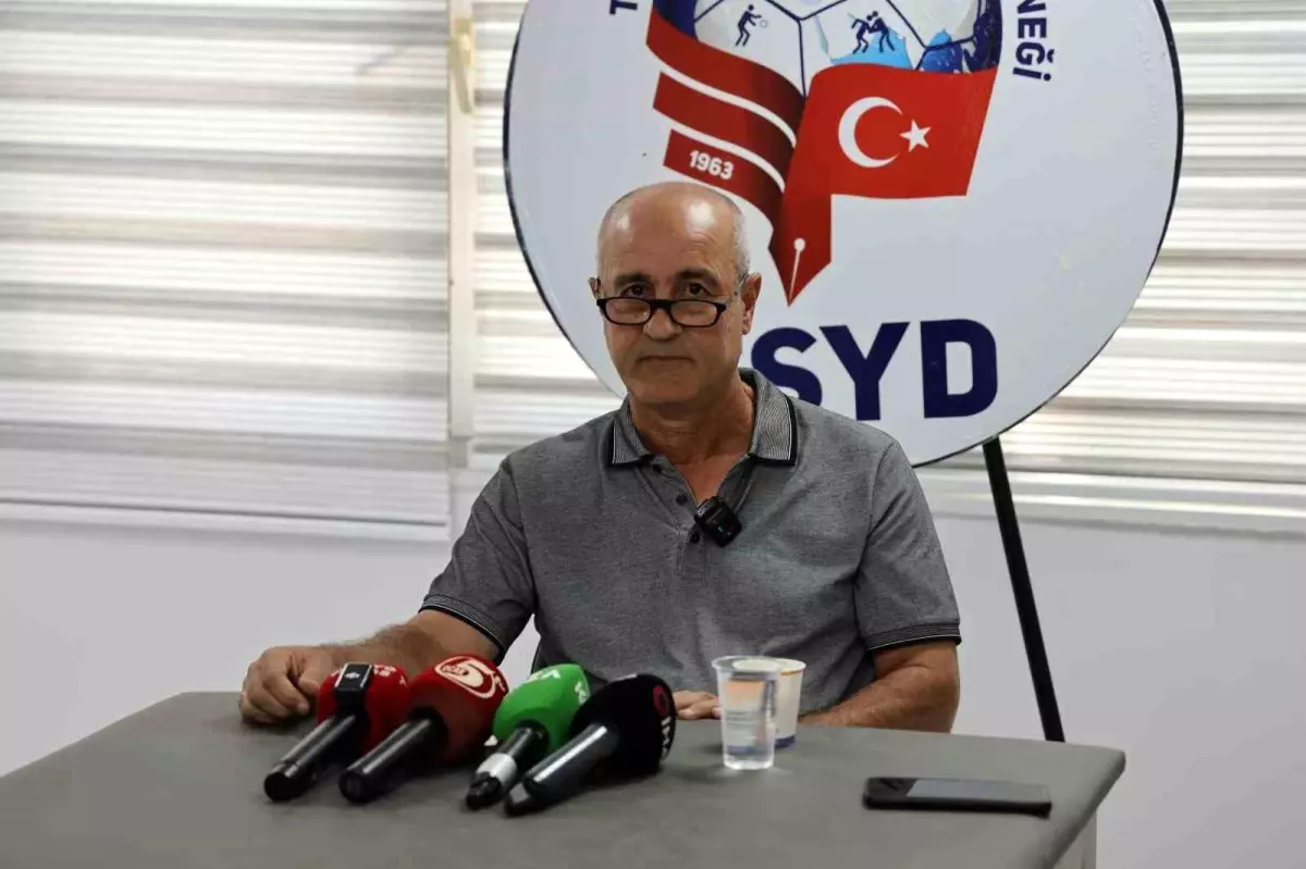 Eyüp Arın Adanaspor\'dan Ayrıldı