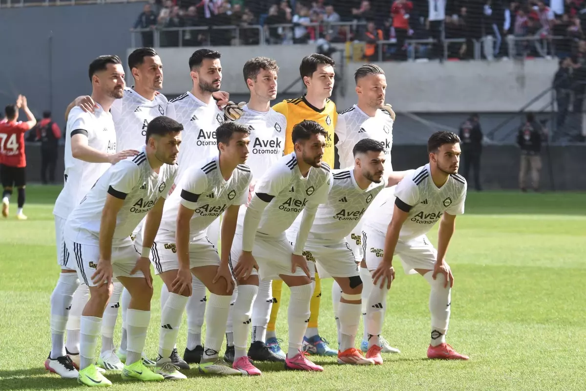 Altay\'da Ayrılıklar Devam Ediyor