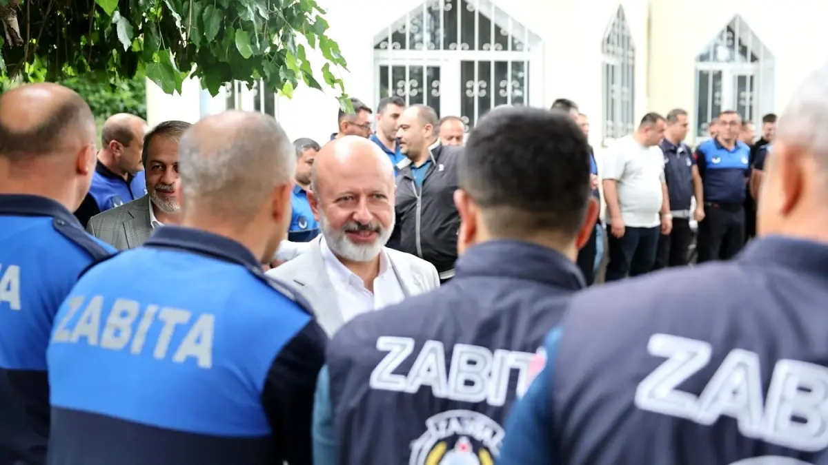 Başkan Çolakbayrakdar, Zabıta Ekipleriyle Bir Araya Geldi