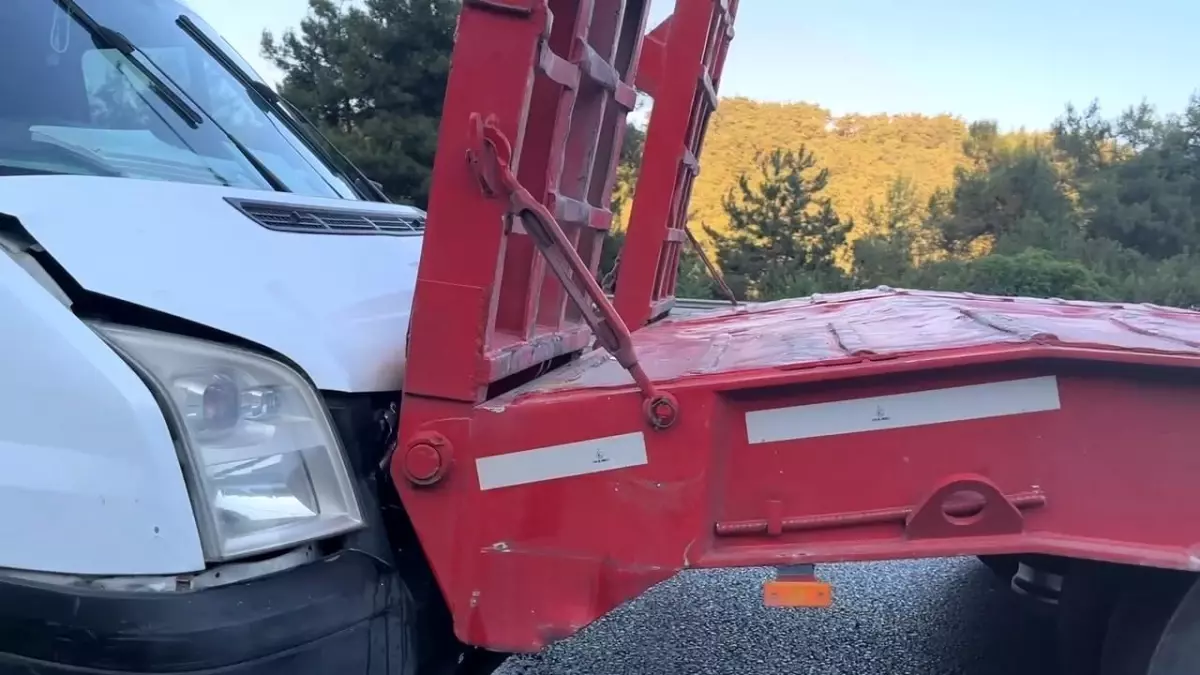 Gemlik\'te Zincirleme Trafik Kazası