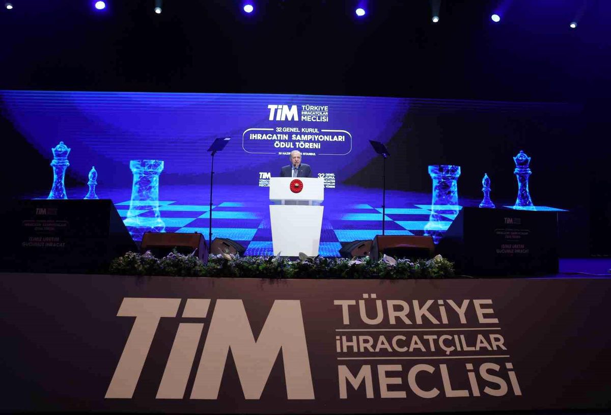 Cumhurbaşkanı Erdoğan: "Dünyada satılan her 3 İHA\'dan 2\'sini Türk firmaları üretiyor"