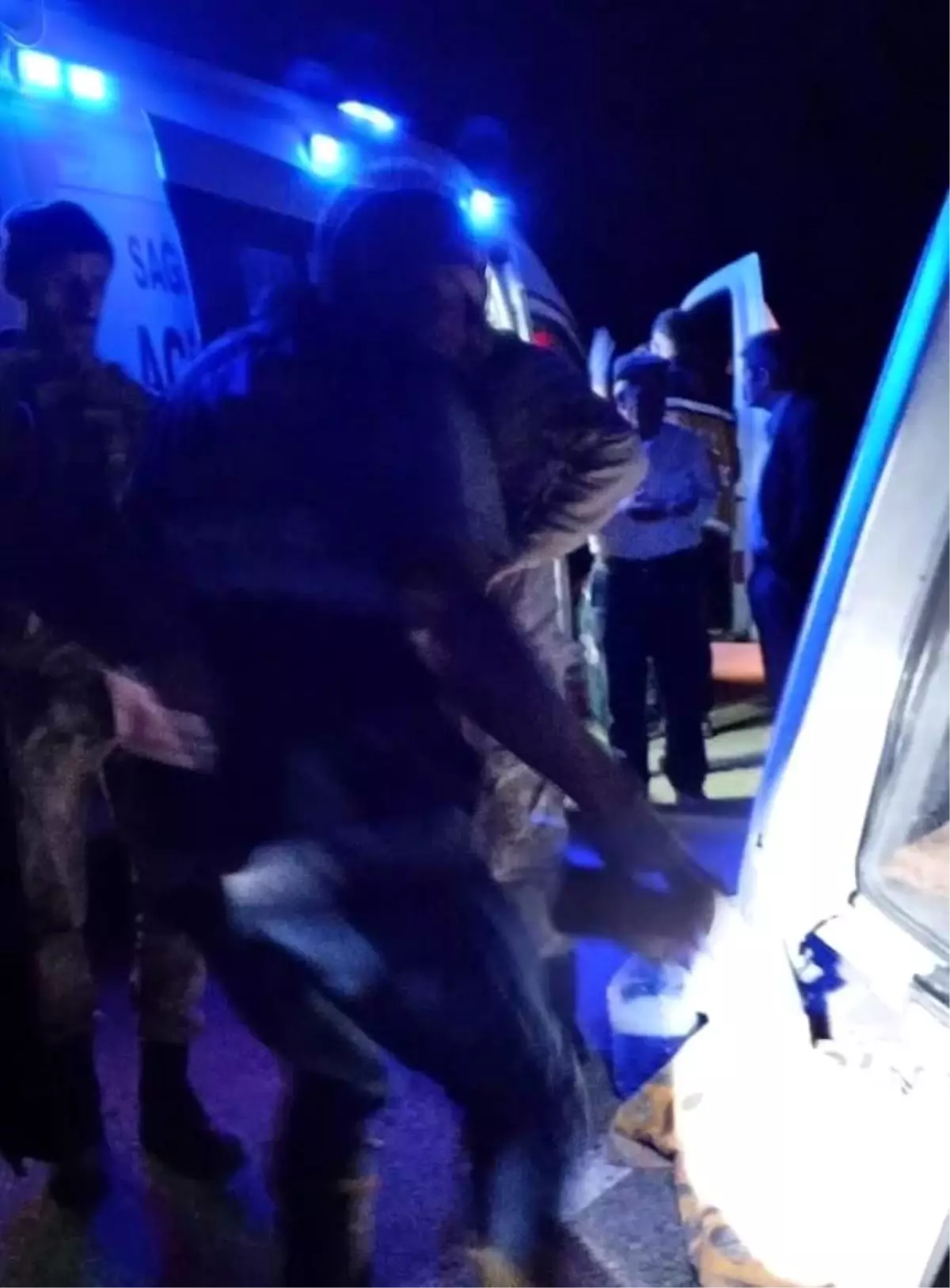 Van\'da Düğün Dönüşü Kaza: 1 Ölü, 6 Yaralı