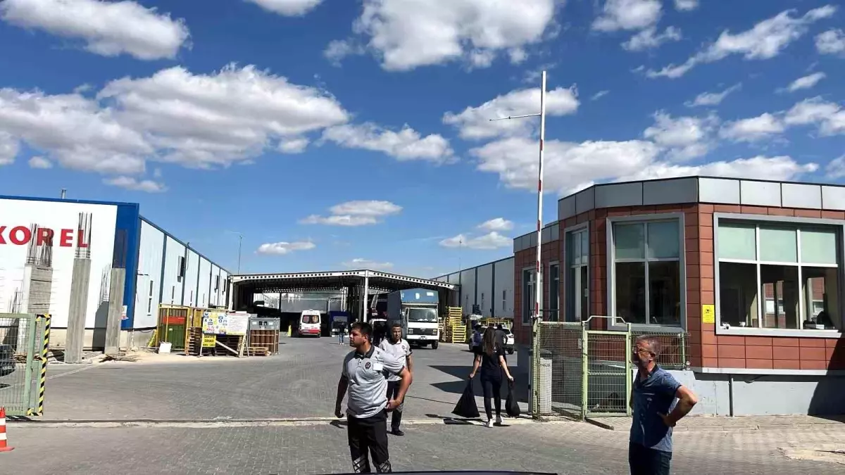 Eskişehir OSB\'de Fabrika Yangını Çıktı
