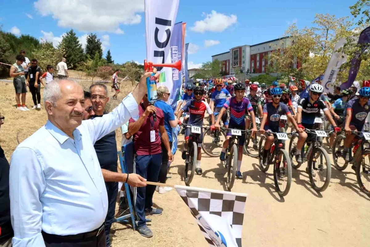 Gebze Uluslararası Dağ Bisikleti Kupası\'nda Heyecan Dolu Anlar