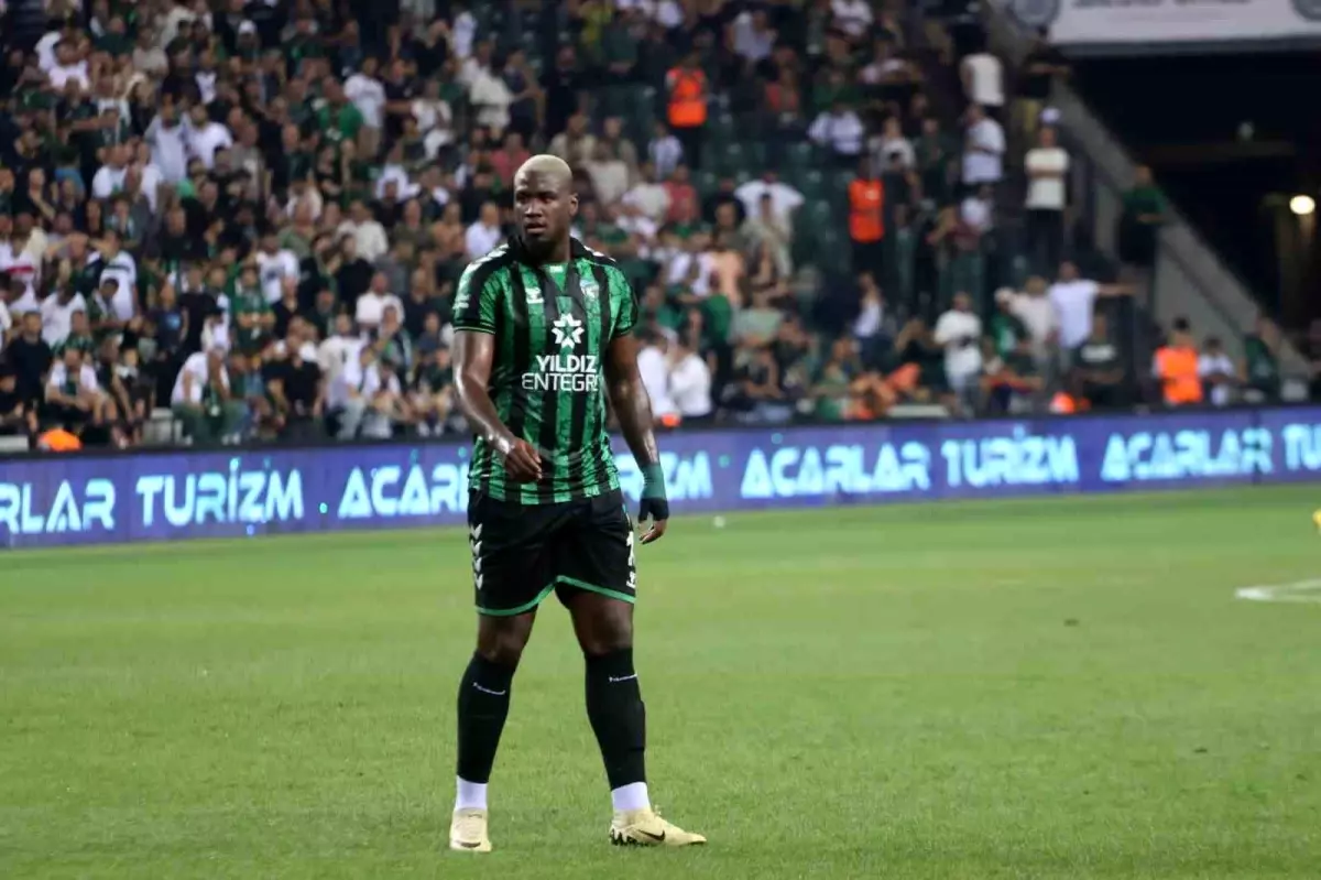 Kocaelispor\'un Markao ile Yolları Ayrıldı