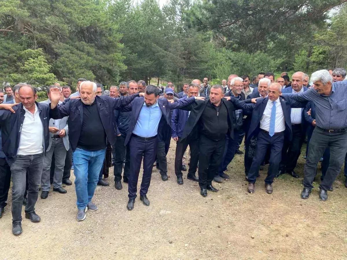 Akdağmadeni\'nde Muhtarlar Derneği Şöleni Yoğun İlgiyle Gerçekleşti