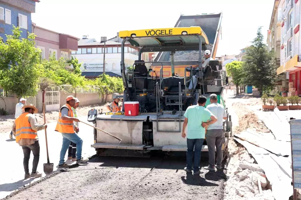 Başkan Arı, Güzelyurt Mahallesi\'nde Altyapı Çalışmalarını İnceledi