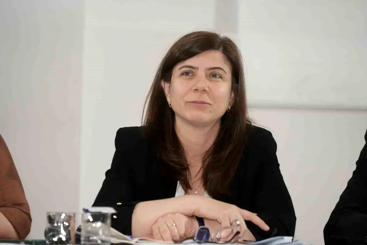 Büyükşehir Belediye Başkanı Bucak, Anız Yakımına Dikkat Çekti