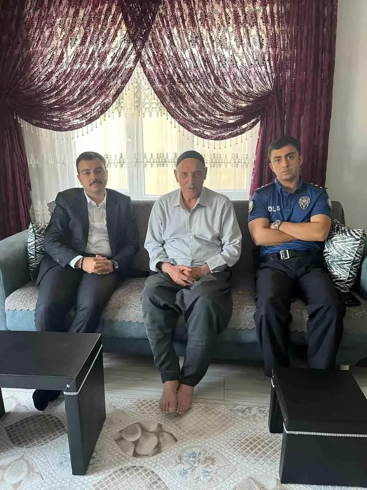 Dicle\'de göreve başlayan Kaymakam Mustafa Atış\'tan şehit ailesine ziyaret