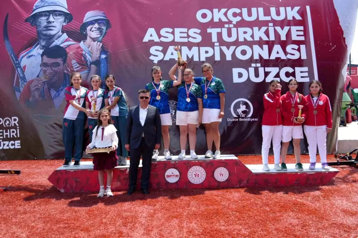 Düzce\'de Okçuluk Türkiye Şampiyonası İlk Gün Sonuçları Açıklandı