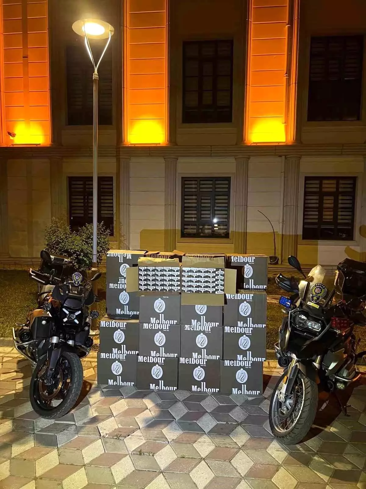 Kocaeli\'de Bandrolsüz Sigara Operasyonu