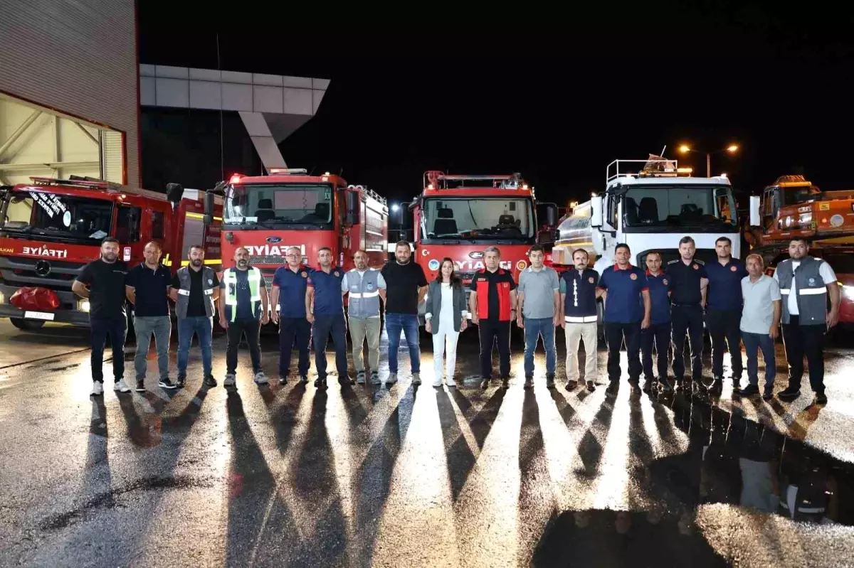 Sakarya\'dan Manisa\'ya Orman Yangınına Destek Ekibi Gönderildi