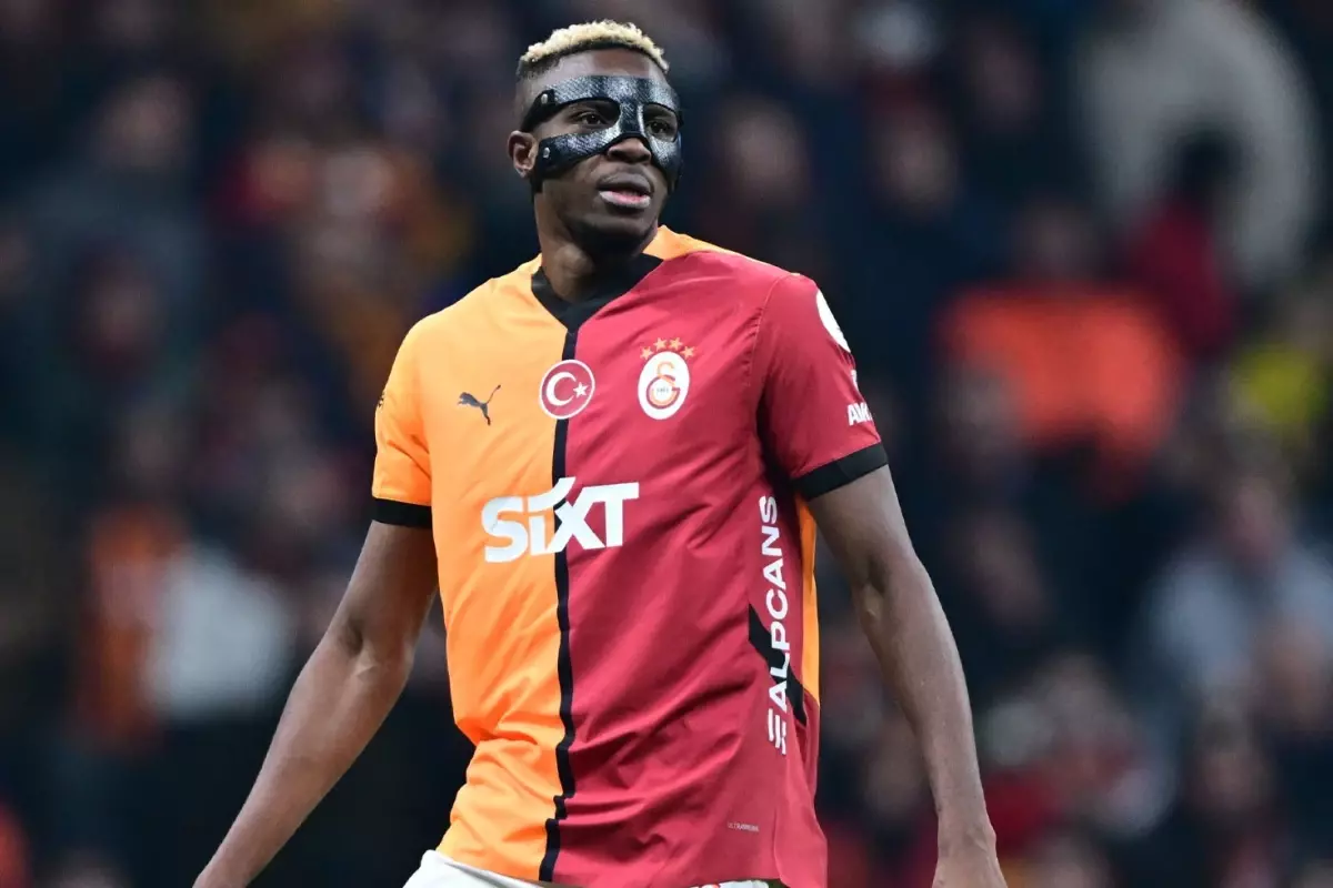 Napoli\'de olay! Osimhen kadro dışı bırakılarak genç takıma yollandı