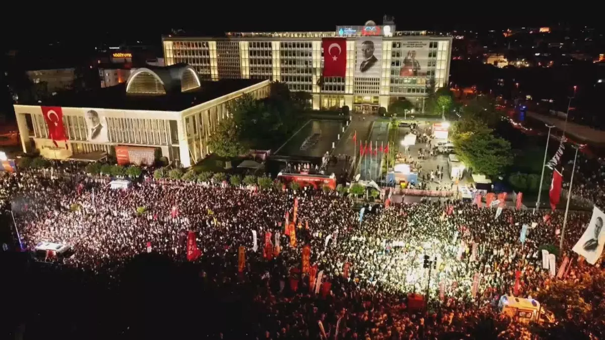 Özgür Özel: Korkmayı Evde Bıraktık