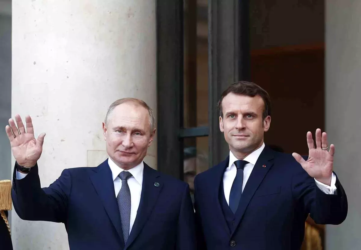 Putin ve Macron\'dan Diplomasi Vurgusu
