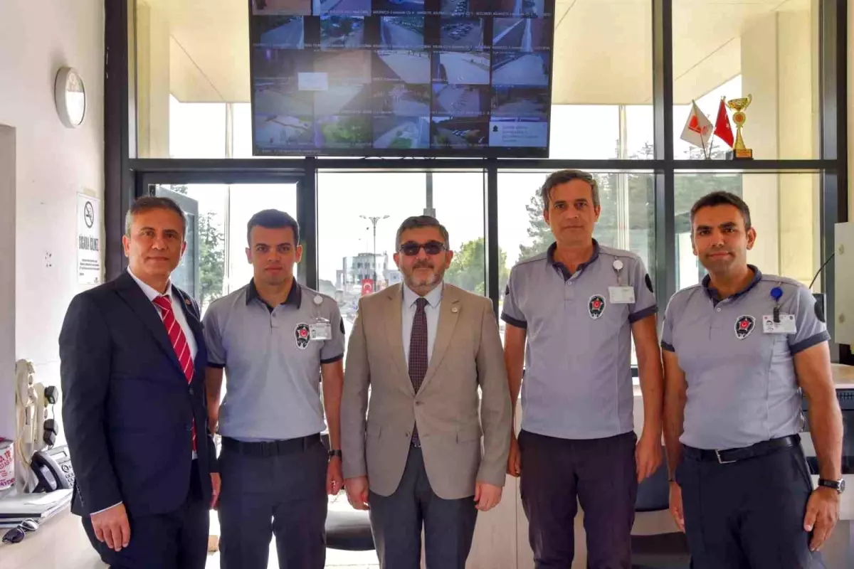 Rektör Güvenlik Görevlileriyle Bir Araya Geldi