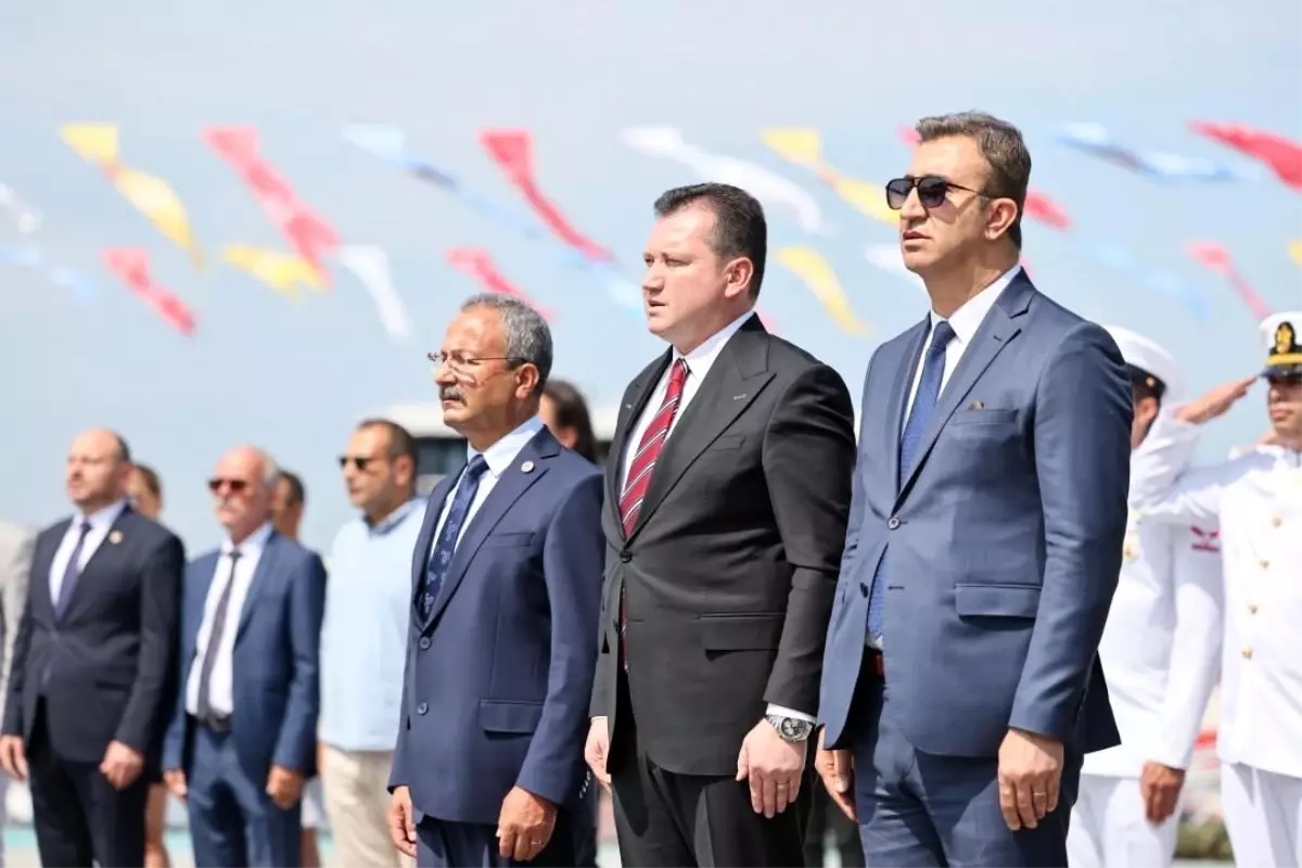 Silivri\'de deniz şehitlerini anma programı düzenledi