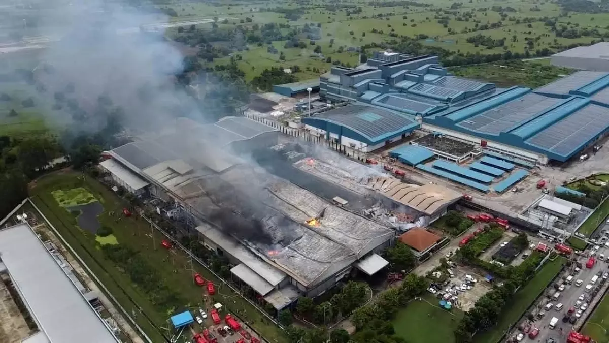 Tayland\'da kağıt fabrikasında yangın: 8 ölü, 26 yaralı
